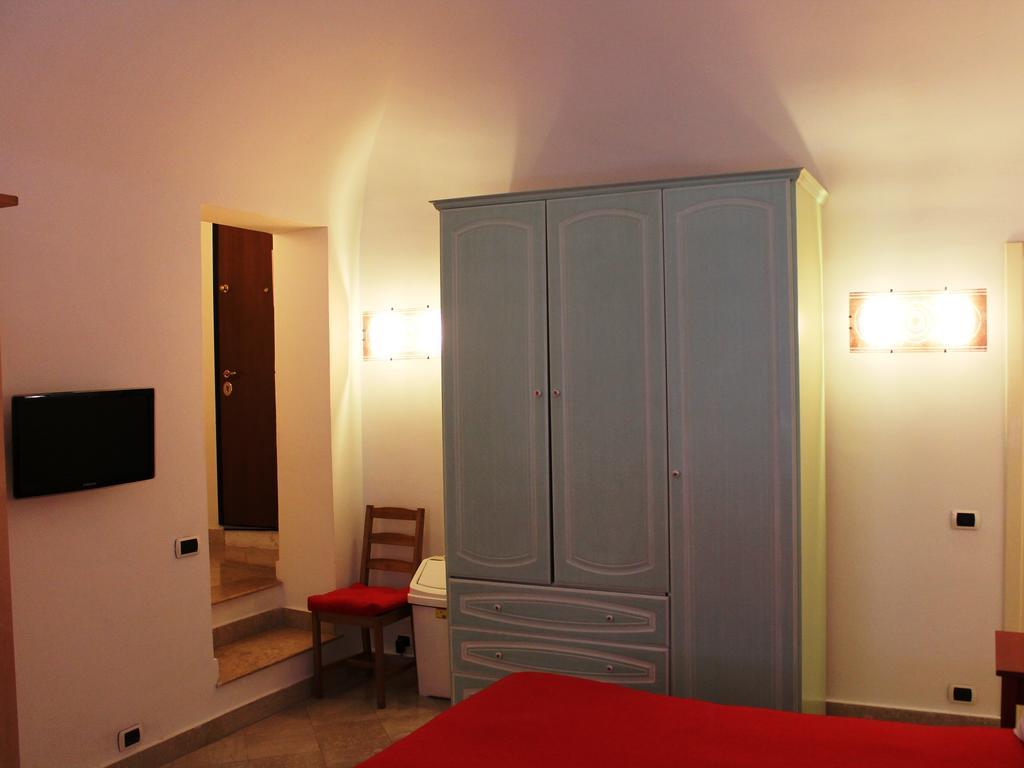 Appartamento Hella Ibernesi 23 Fori Imperiali Inn, New Gestion!